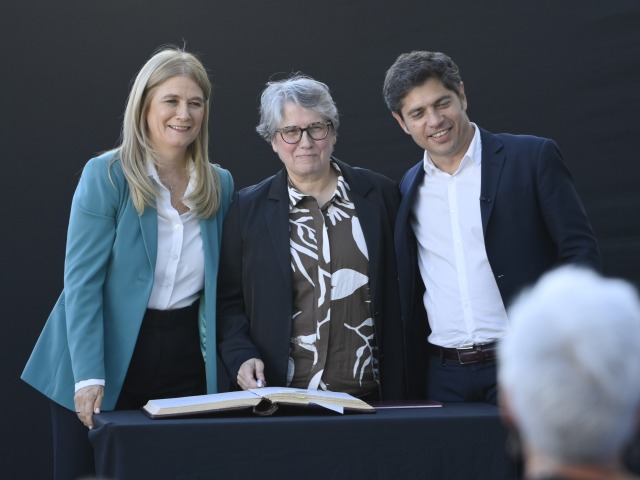 Kicillof le tom juramento a la nueva directora de Educacin